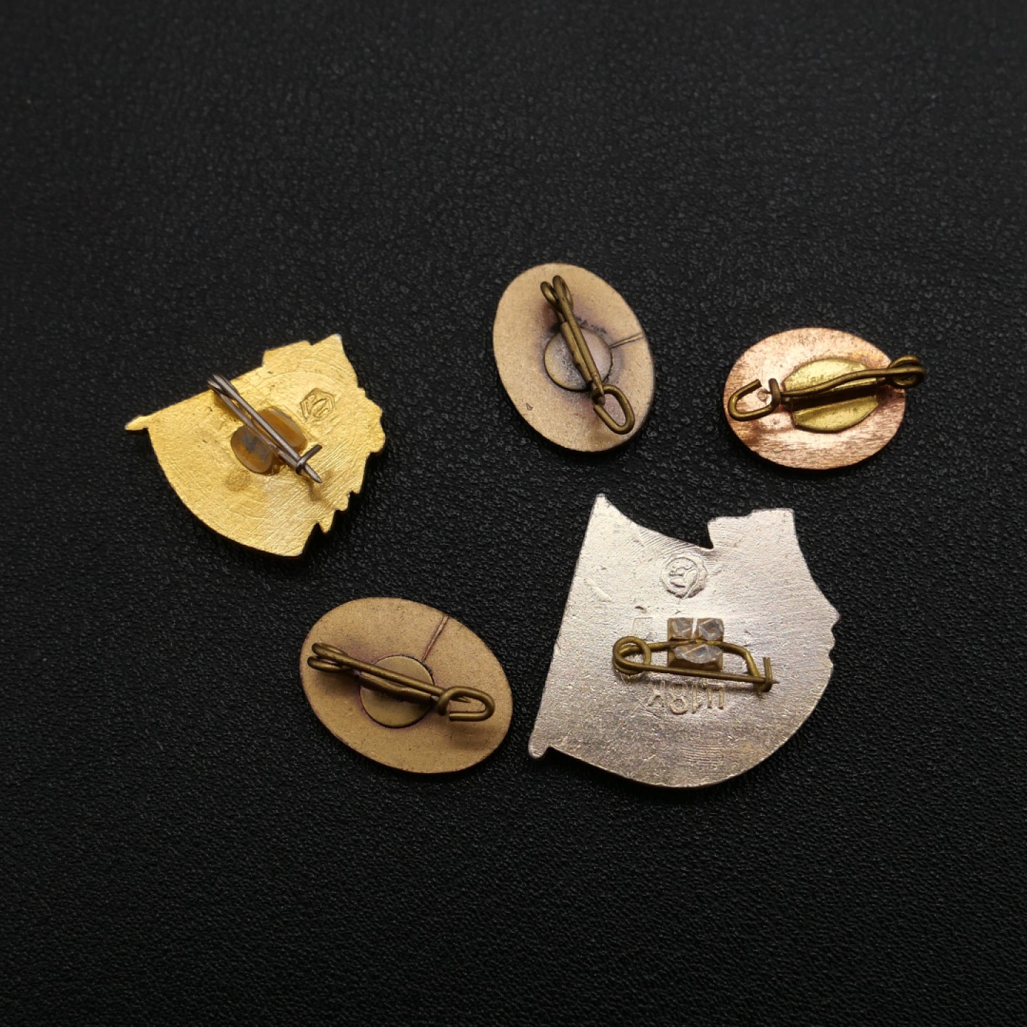 勋章奖章交易所9月3日群拍 小徽章一组