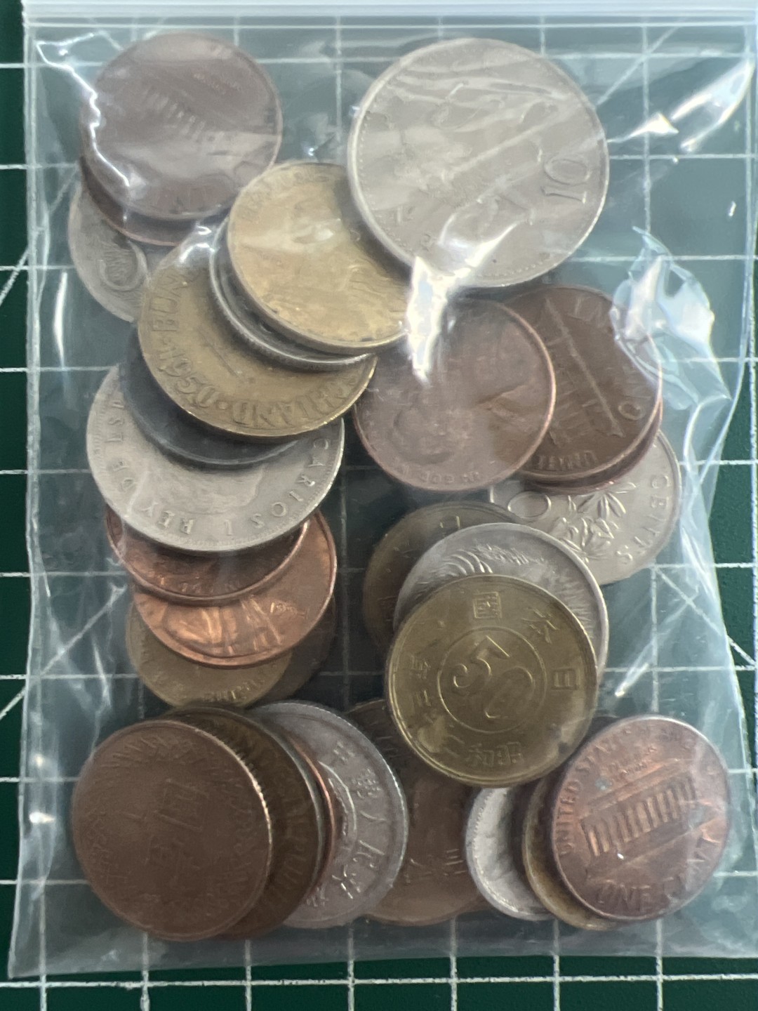 泡泡堂第七十五期  世界硬币纪念章邮票纸币专场（无押金，无佣金，捡漏，全场20包邮，偏远地区除外） 外国硬币一百克