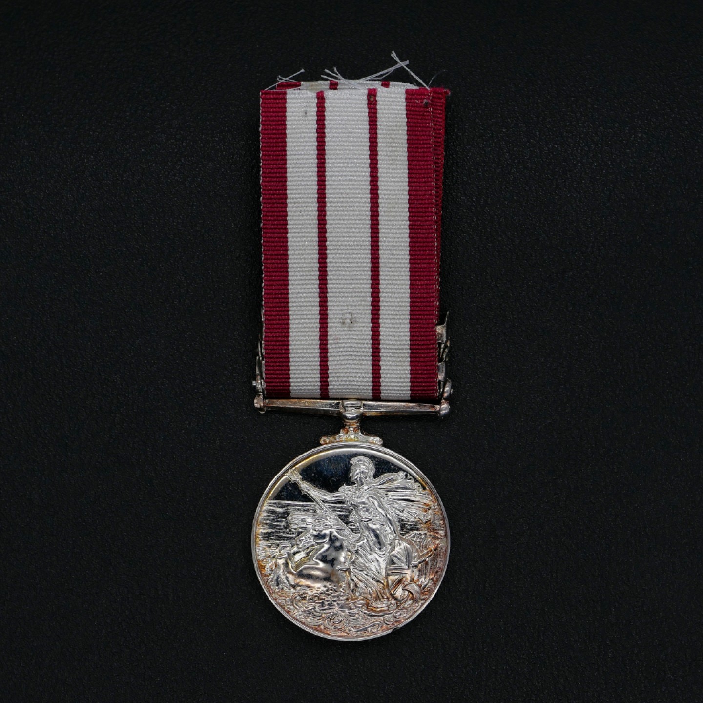 勋章奖章交易所9月3日群拍 银质双条英国海军服役奖章代章