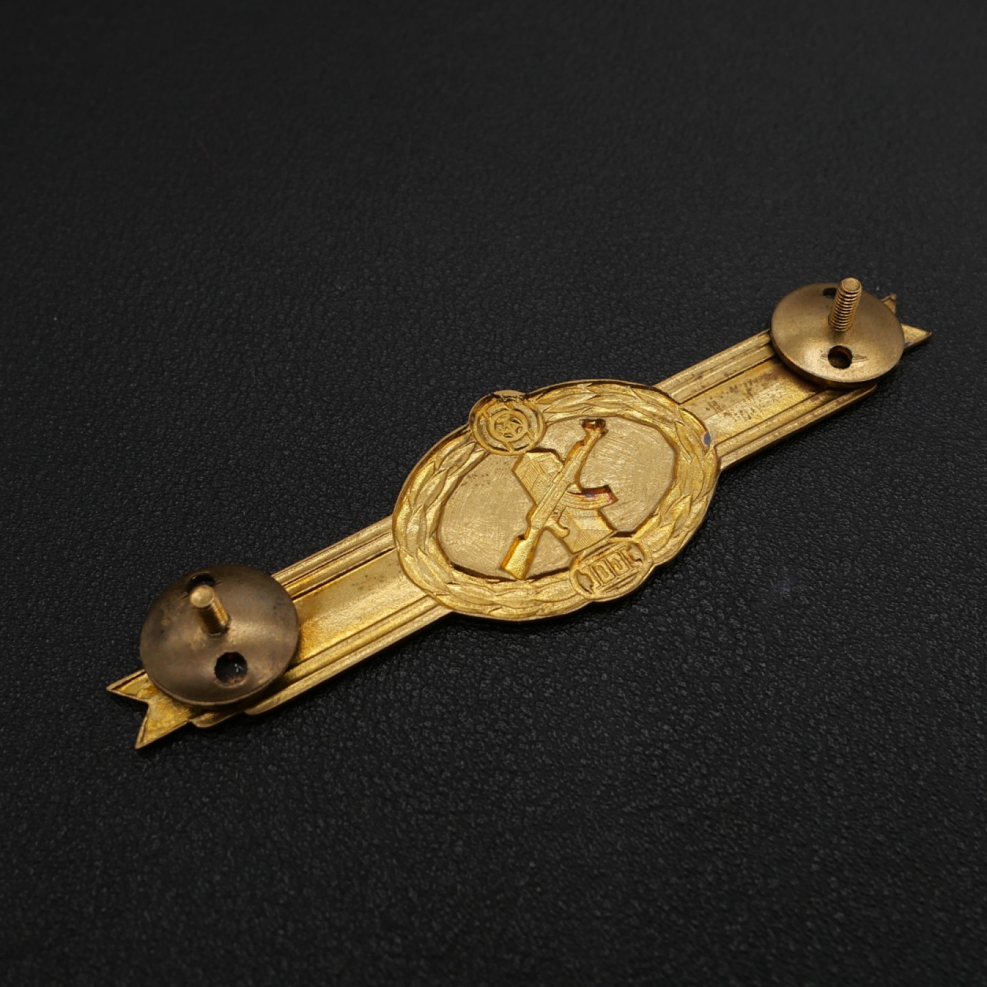 勋章奖章交易所9月3日群拍 东德边防军技能等级证章