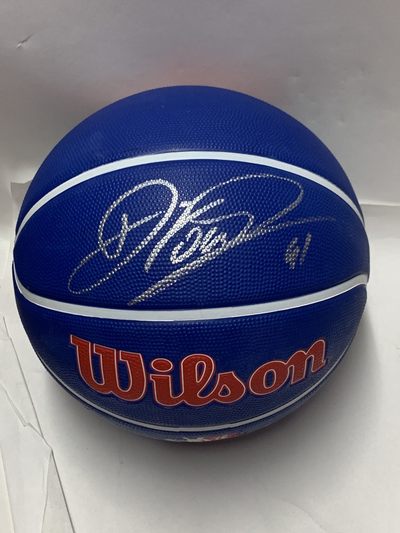 零元拍：德克-诺维茨基亲笔签名Wilson NBA75周年官方纪念篮球。 - 零元拍：德克-诺维茨基亲笔签名Wilson NBA75周年官方纪念篮球。