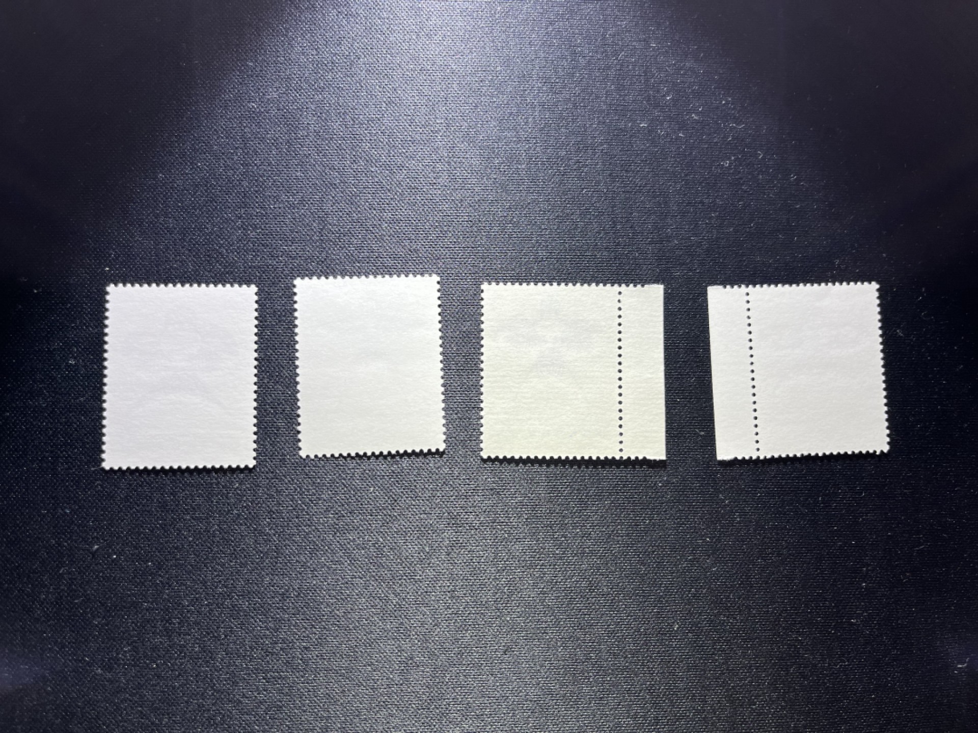 洪涛臻品 精选邮票限时拍卖第十六期 T50风筝一套，边纸，版撕品质嘎嘎绝，拍照光线不理想，背面雪白，热门小票真正的版撕票不容易碰到，所有拍品包过灯，注意捡漏