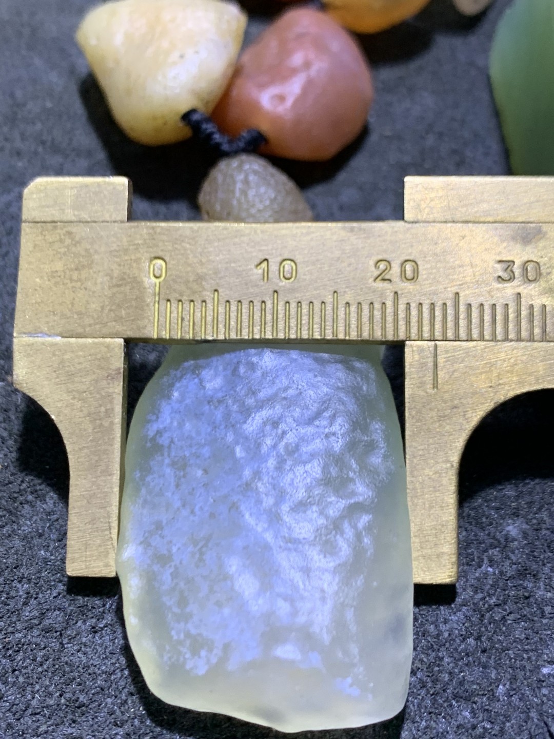 放福利！精美戈壁大颗粒彩珠玛瑙原石项链一条，
