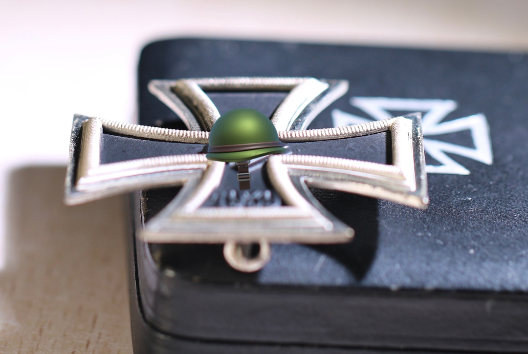 大猫徽章拍卖第201期 勿忘历史 珍爱和平 EK1原盒26厂 绝美品