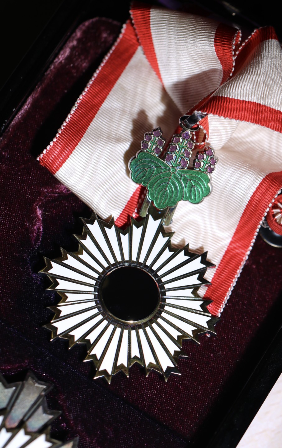 大猫徽章拍卖第201期 勋二等旭日勋章 银质七宝烧 全品