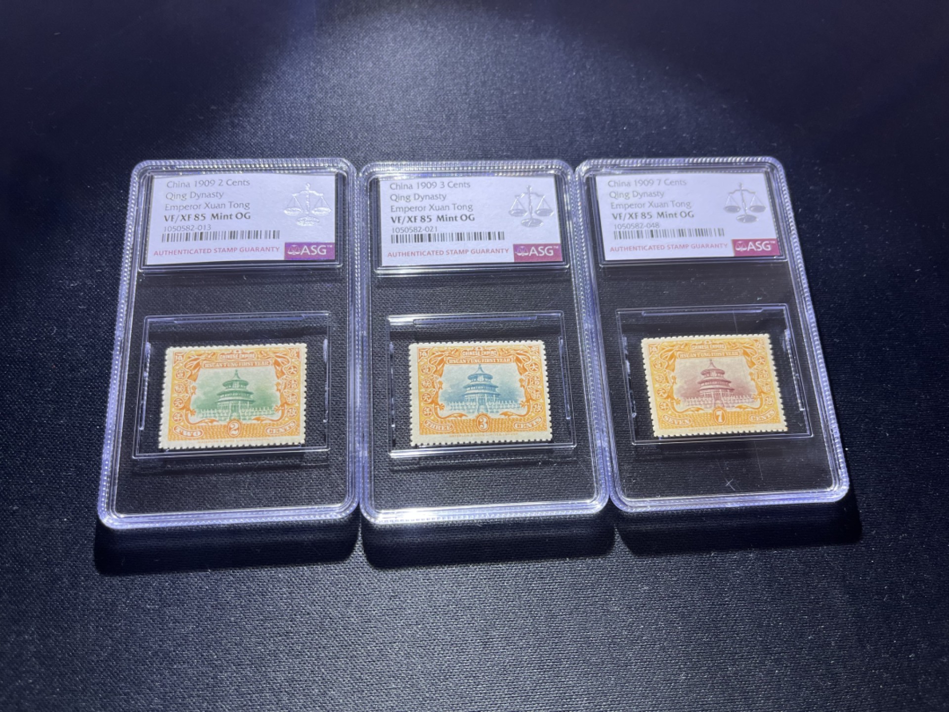 洪涛臻品  精选邮票限时拍卖第十七期 清宣统登基邮票新 ASG评级85OG，大块精挑送评，105最严格出分，110多年的邮票，能评到85分实属不易，一套90分的要六七千，且拍且珍惜，价值洼地，注意捡漏