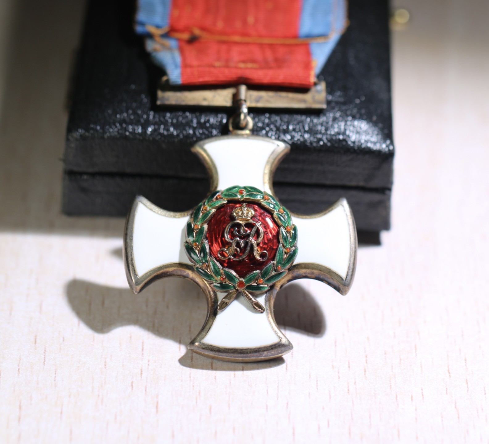 大猫徽章拍卖第201期 英国优异杰出服务勋章 杰出服务勋章 一战版本 银质好品