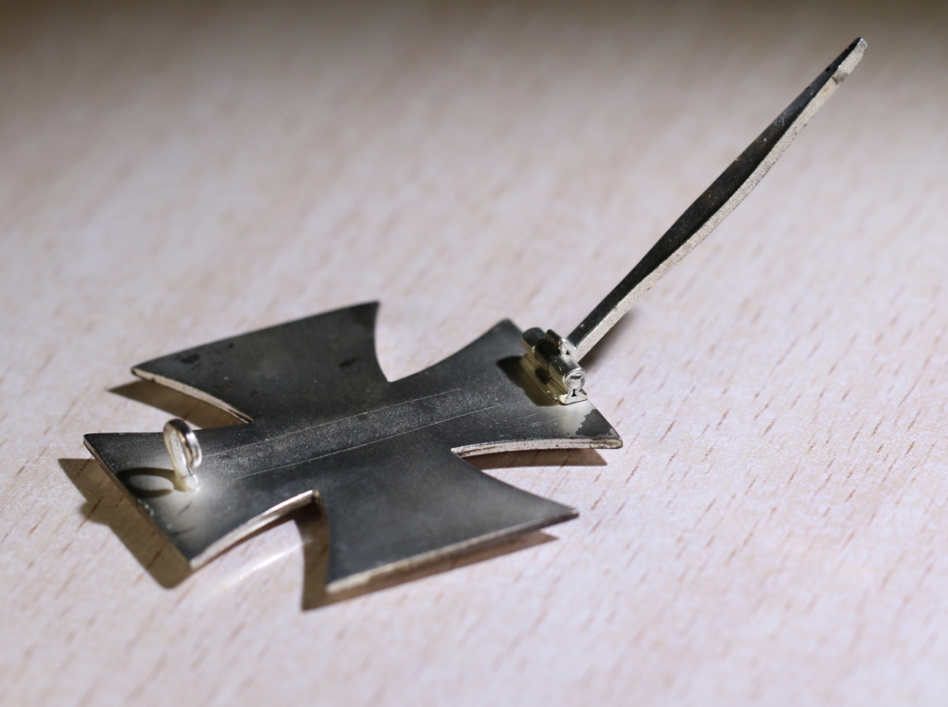 大猫徽章拍卖第201期 勿忘历史 珍爱和平 EK1原盒26厂 绝美品