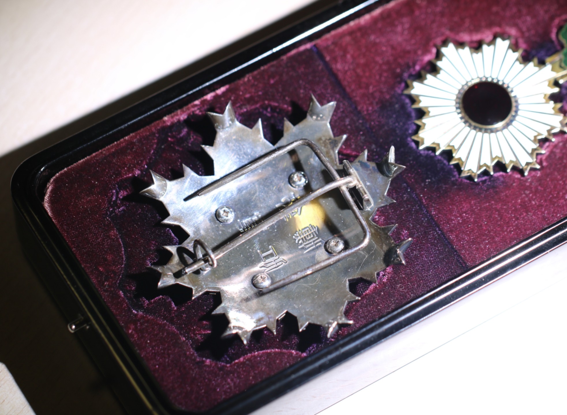 大猫徽章拍卖第201期 勋二等旭日勋章 银质七宝烧 全品