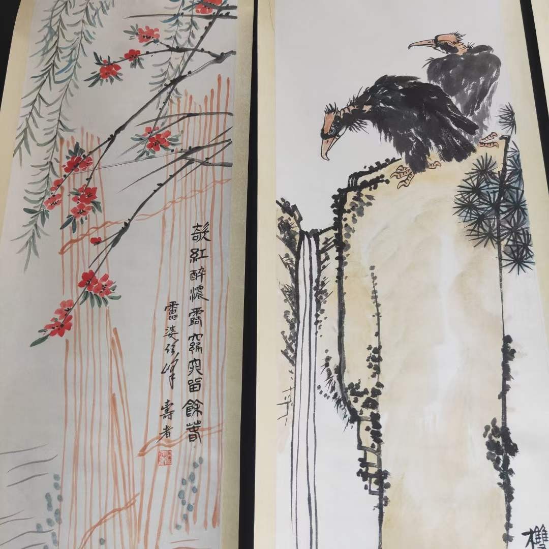 潘天寿鹰12条筏⼀紀一套，纸本立轴包手绘，画工精湛，实物拍摄，品相如图E