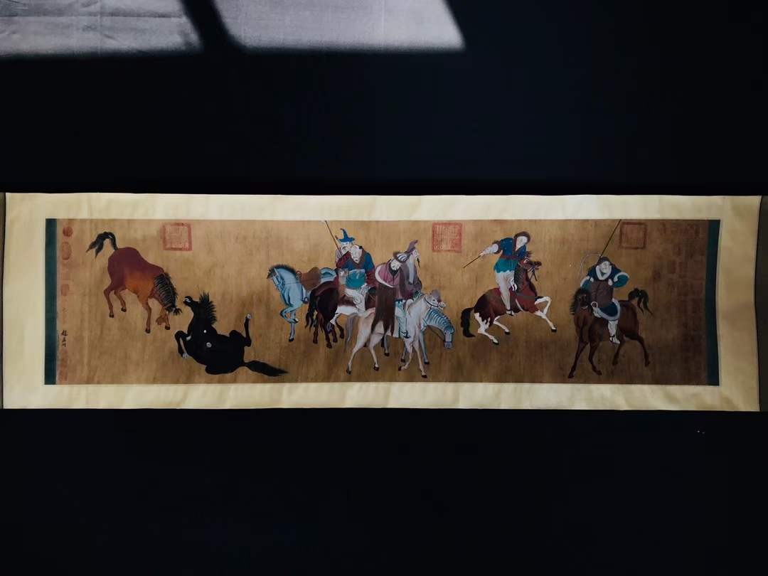 赵孟頫人马长卷，绢本横幅包手绘，画工精湛，磨损自然，包浆厚重，保存完整，收藏佳品Q19