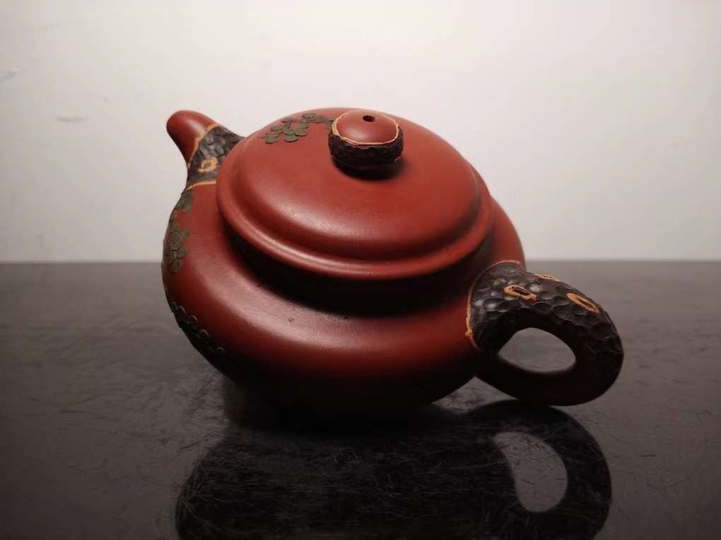 姜礼明紫砂壶一把，多孔