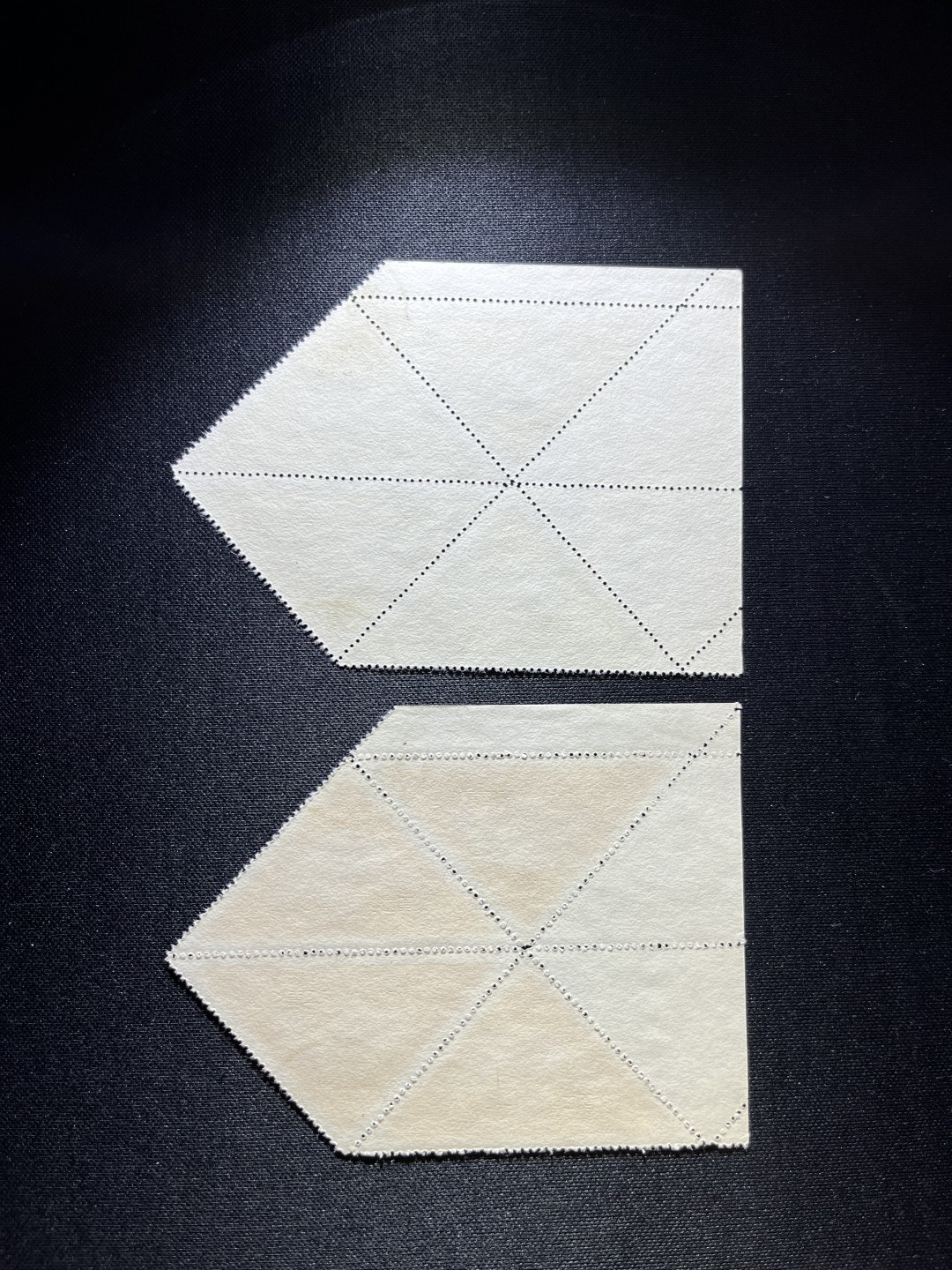 洪涛臻品 精选邮票限时拍卖第十八期 纪10和平再版盖销，3-1  3-2四方连1对，三角票鼻祖，版撕品质，状态一流，新票价格高，盖销更高性价比，全品可评级，所有拍品包过灯，注意捡漏