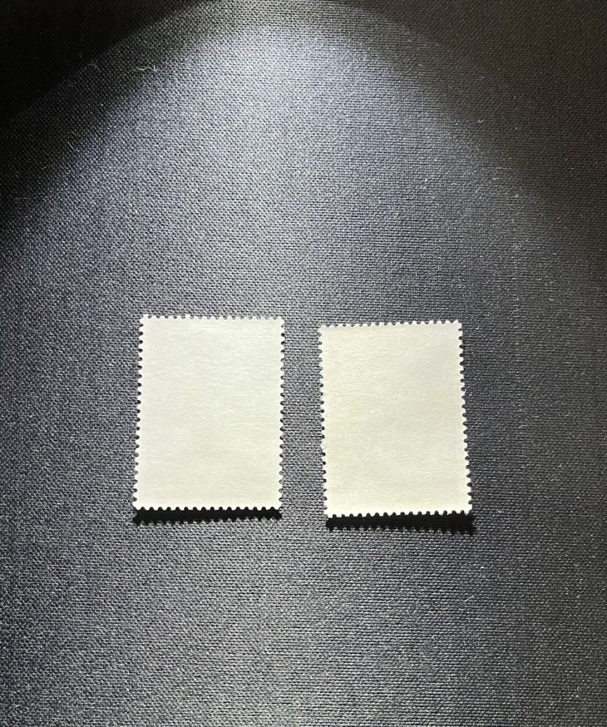 洪涛臻品 精选邮票限时拍卖第十八期 J4阿尔巴尼亚新全，版撕全品，2-2金粉极其轻微触痕，几乎看不出，全品可评级，注意捡漏