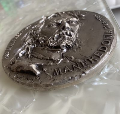 意大利超大尺寸教皇银章