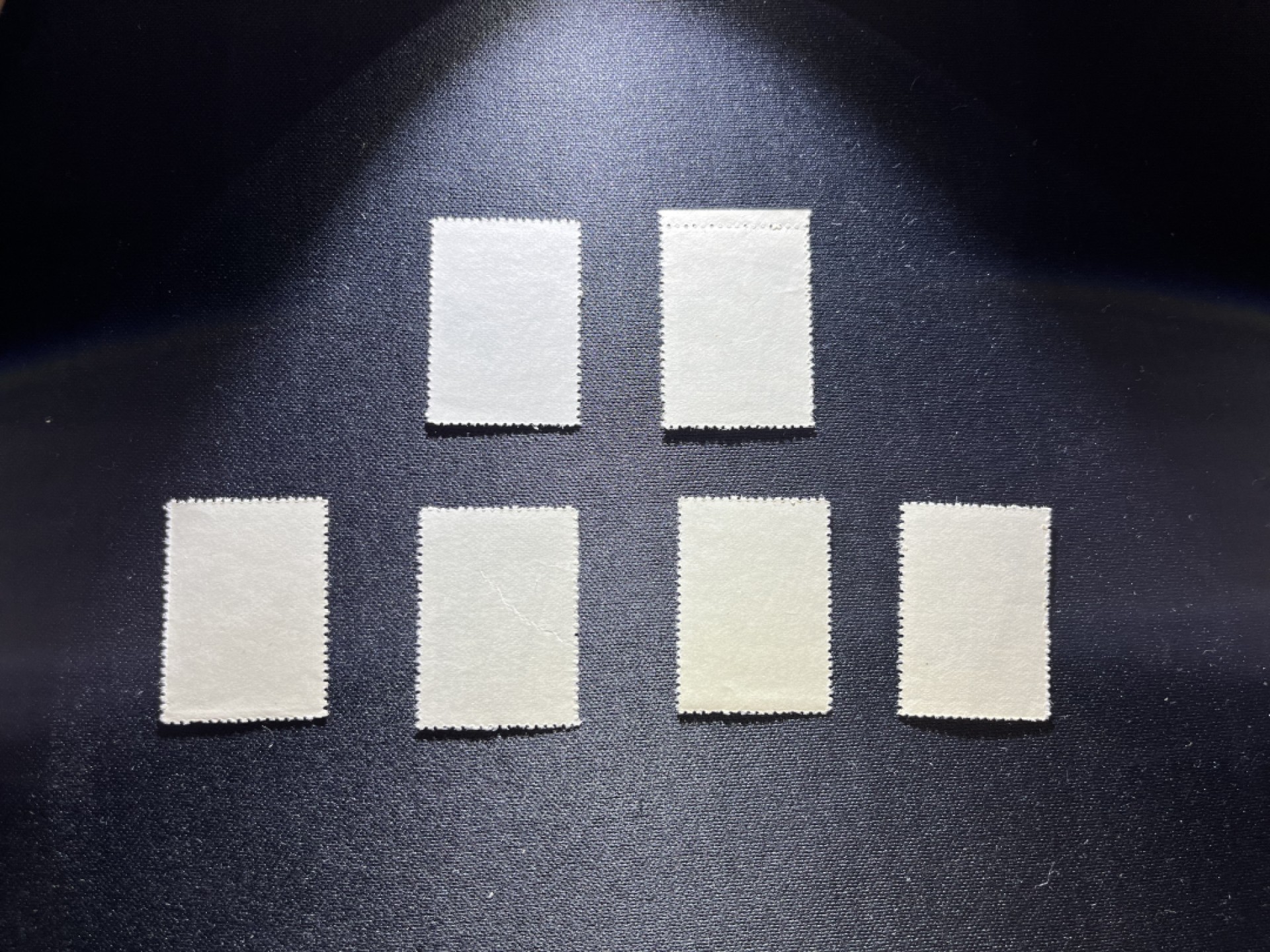 洪涛臻品 精选邮票限时拍卖第十九期 纪14儿童新全 3套，软折，版撕票，上品，会处理的分分钟搞定，所有拍品包过灯，注意捡漏