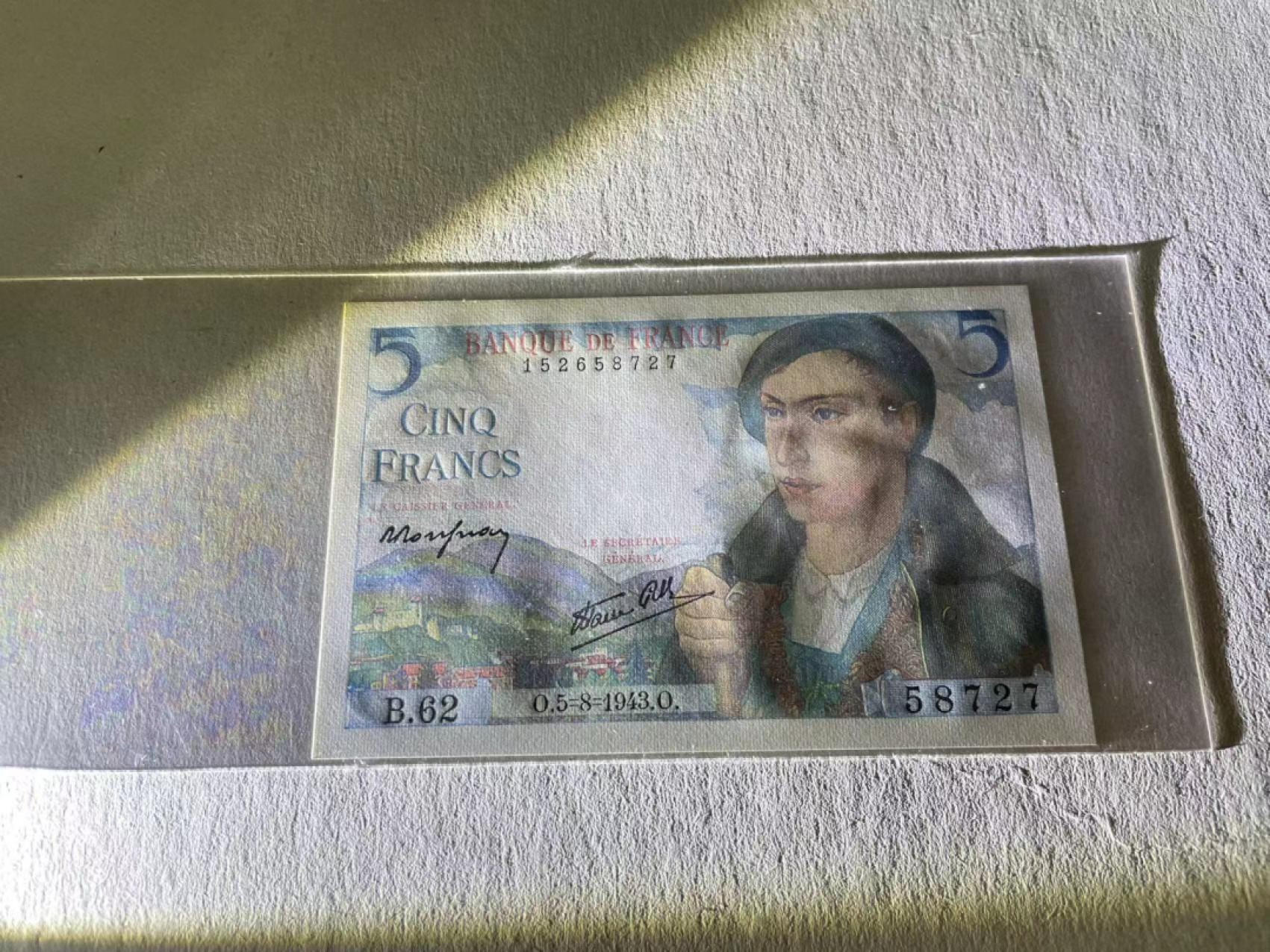 【Blue Auction】✨世界纸币精拍第221期 ——中秋前奏 法国 1943年5法郎 UNC （上边缘有轻微黄）