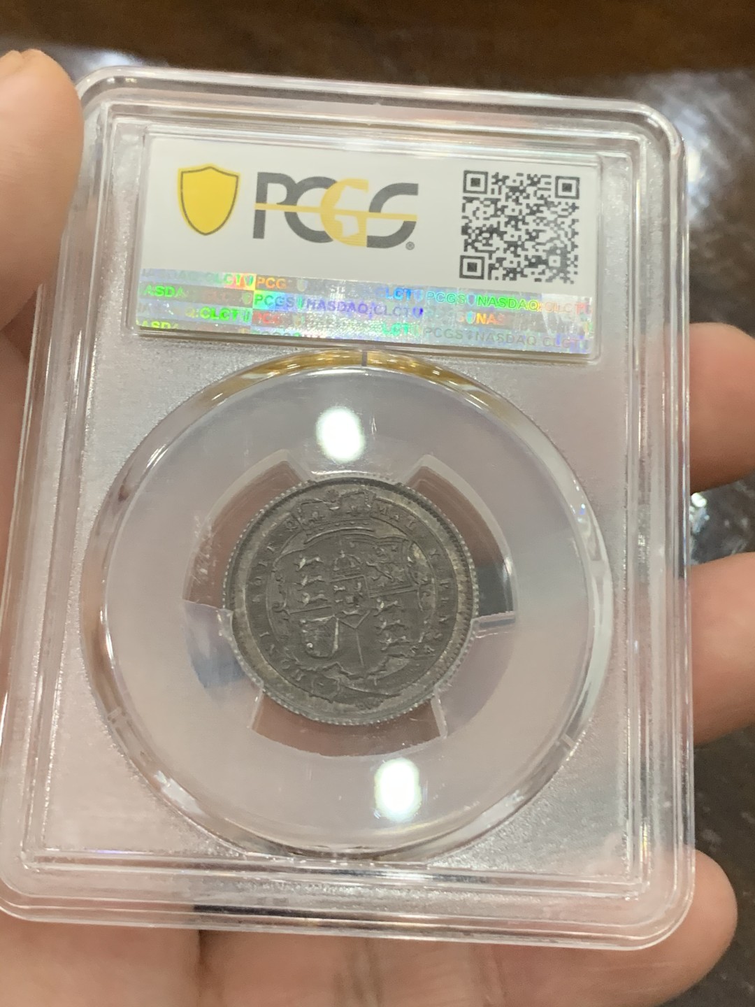 《竞宝斋》第93场-本周日，周一2场连拍（全场不限金额包邮） PCGS MS63 1819年 英国 乔三 先令银币 深五彩包浆 细节非常好