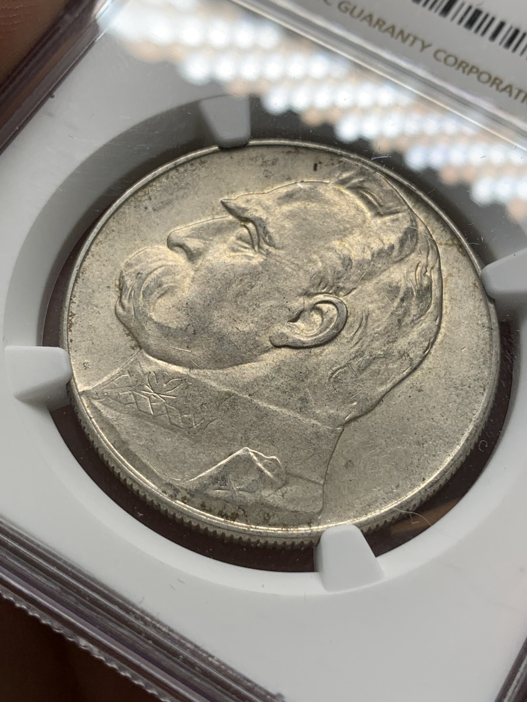 《竞宝斋》第93场-本周日，周一2场连拍（全场不限金额包邮） NGC AU58 波兰第二共和国1937年10兹罗提大银币 背面状态极好，可惜正面有磨损，给了58，该品种通货常见，好品少见