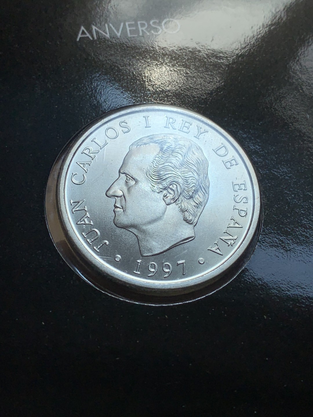 《竞宝斋》第93场-本周日，周一2场连拍（全场不限金额包邮） 卡装西班牙1997年 唐吉歌德 2000比塞塔大银币 18克 925银