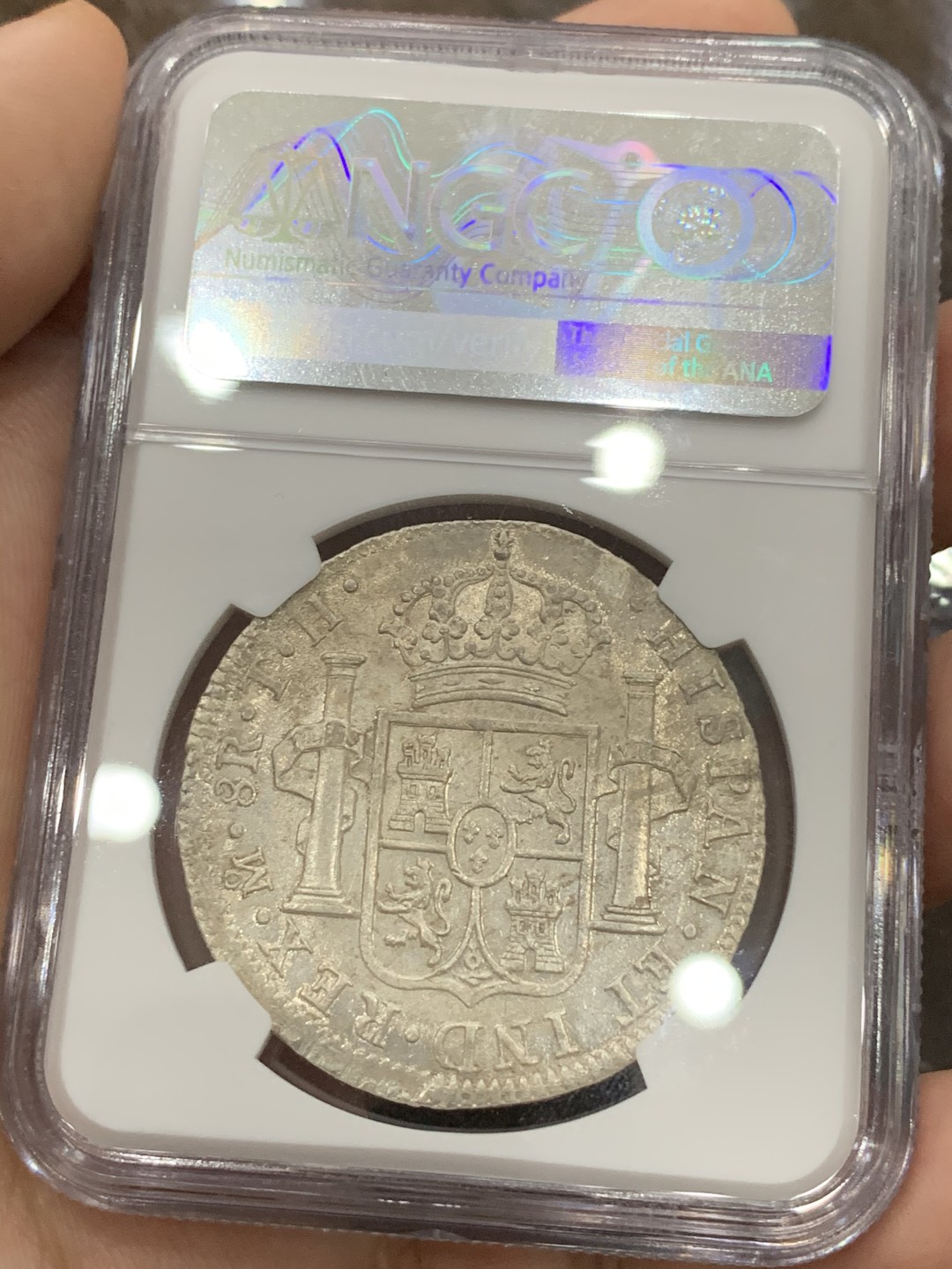 《竞宝斋》第93场-本周日，周一2场连拍（全场不限金额包邮） NGC MS61 墨西哥 1804年 卡洛斯四世 8R 双柱 大银币 正反深打 发纹清晰 难得