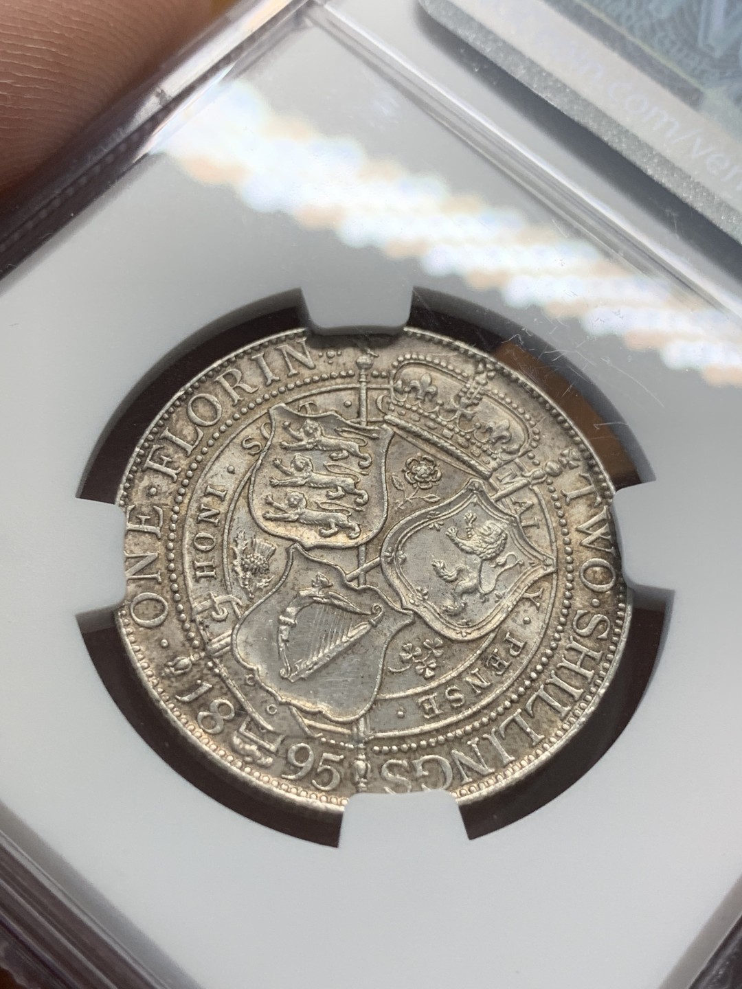 《竞宝斋》第93场-本周日，周一2场连拍（全场不限金额包邮） NGC-MS63 英国1895维多利亚批纱2先令 