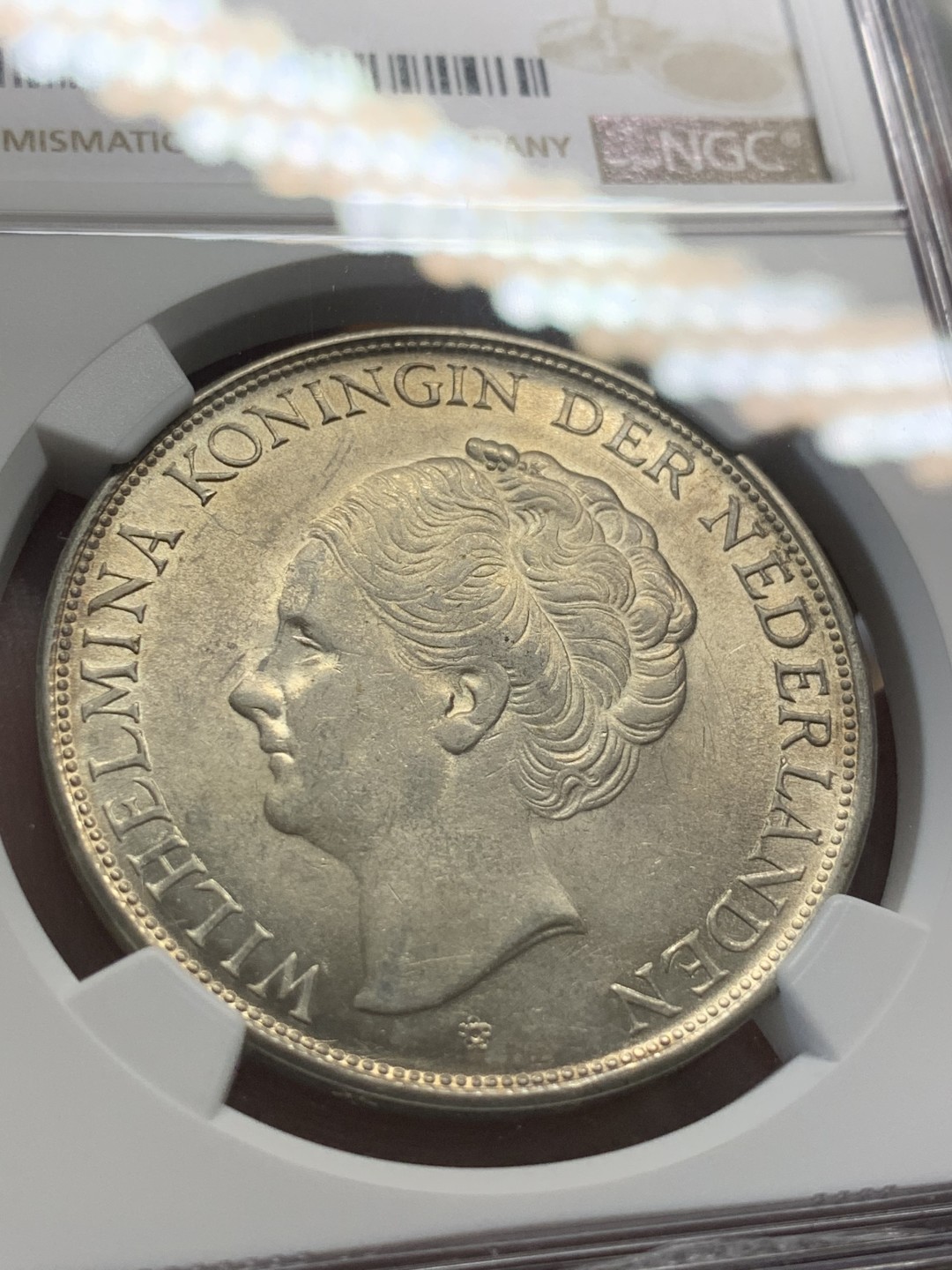 《竞宝斋》第93场-本周日，周一2场连拍（全场不限金额包邮） NGC-AU58 荷属东印度 1943年 威廉米娜女王 2.5盾大银币 原光好品 少见品种