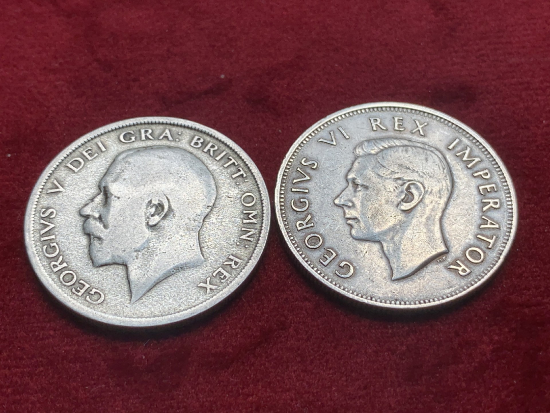 《竞宝斋》第93场-本周日，周一2场连拍（全场不限金额包邮） 半克朗银币2枚 1937年南非半克朗 1920年英国半克朗一对