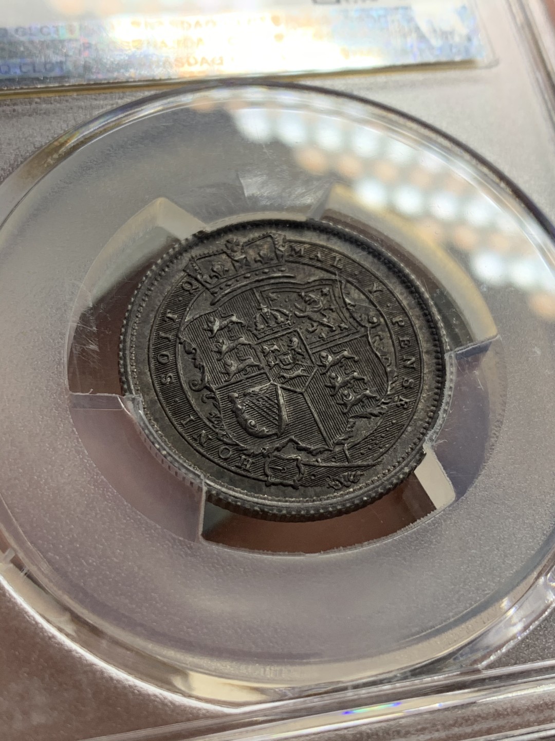 《竞宝斋》第93场-本周日，周一2场连拍（全场不限金额包邮） PCGS MS63 1819年 英国 乔三 先令银币 深五彩包浆 细节非常好