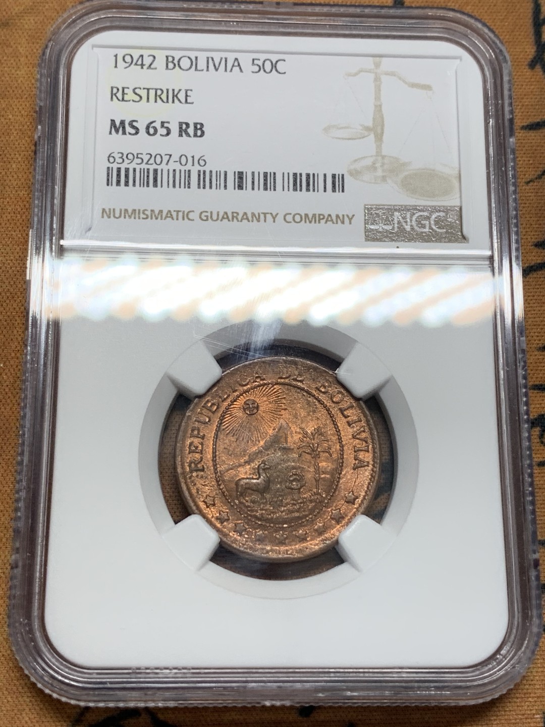 《竞宝斋》第93场-本周日，周一2场连拍（全场不限金额包邮） NGC-MS65 玻利维亚 1942年 草泥马和大山 50分铜币 顶级品相 其它见图