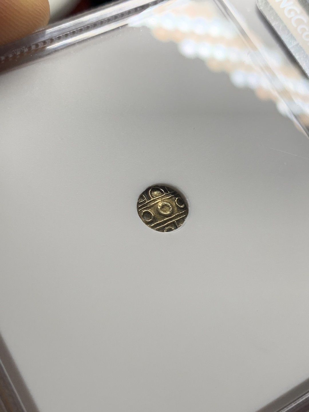 《竞宝斋》第93场-本周日，周一2场连拍（全场不限金额包邮） NGC-AU55 印度迈索尔 1638年 早期FANAM金币 比较少见的品种