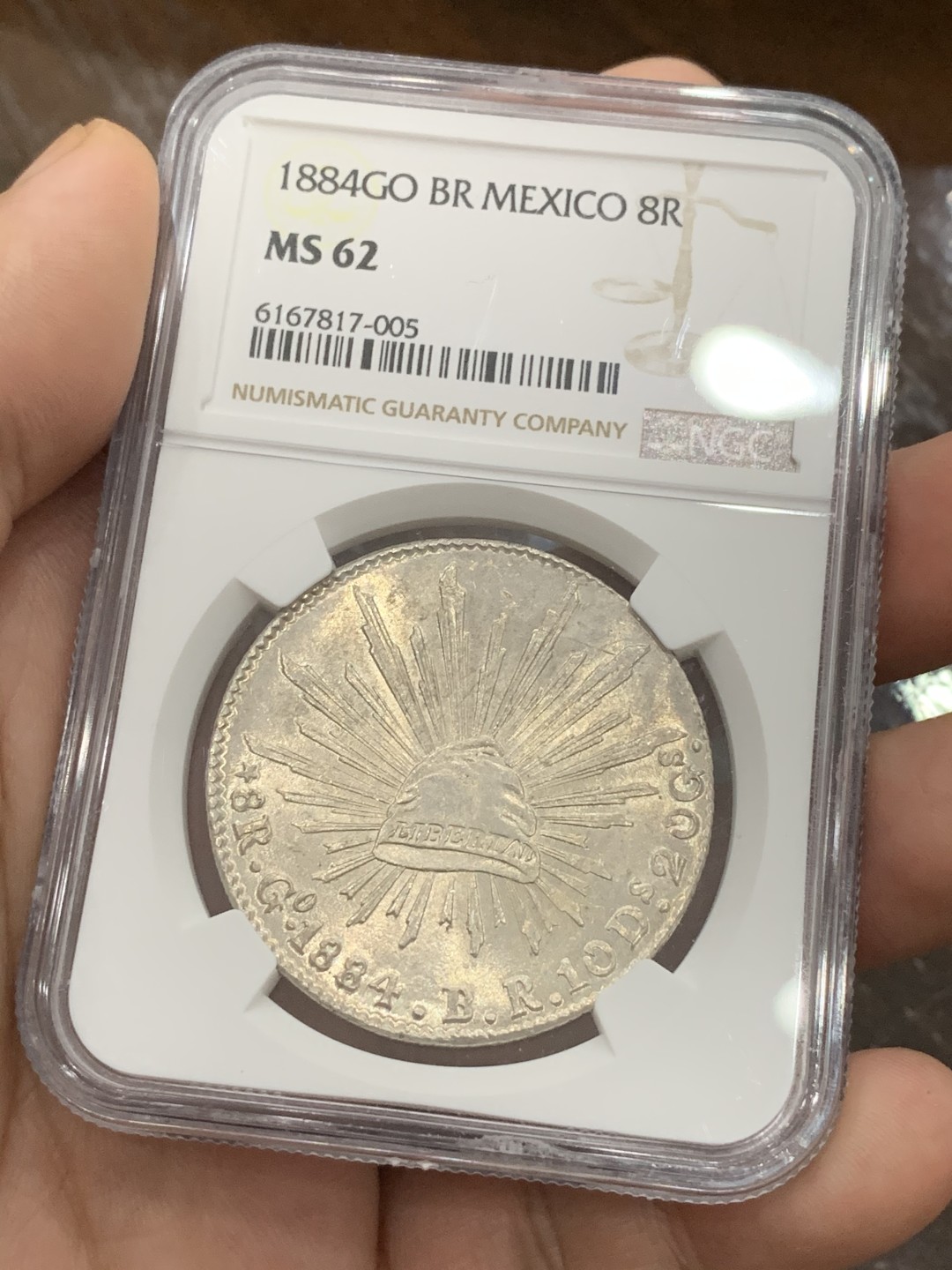 《竞宝斋》第93场-本周日，周一2场连拍（全场不限金额包邮） NGC MS62  墨西哥 1884年GO 版 8R 鹰洋 大银币 状态细节都很好 羽毛全