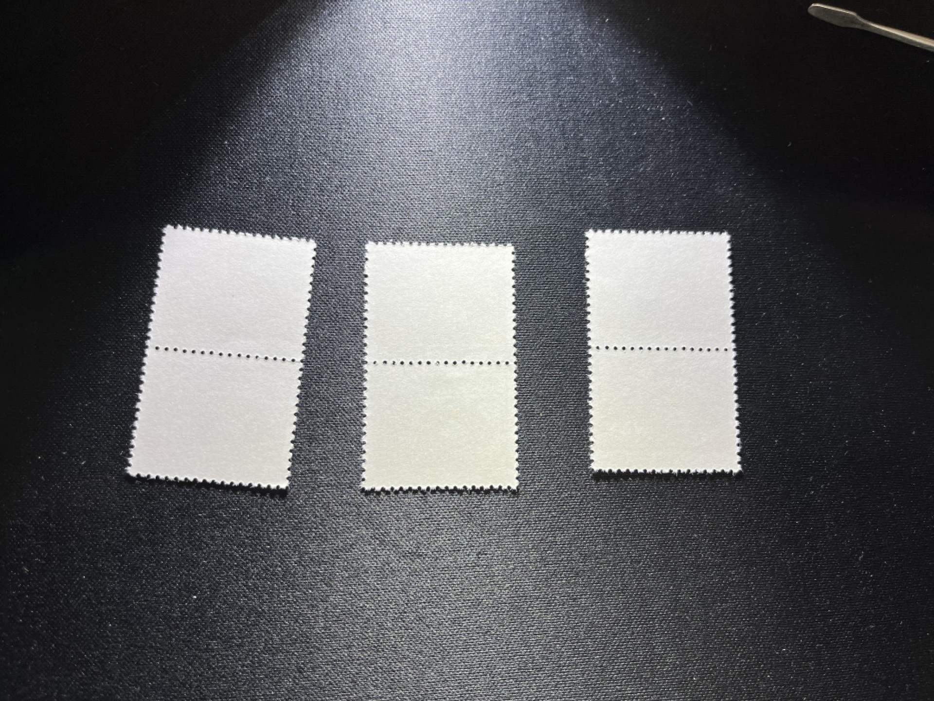 洪涛臻品 精选邮票限时拍卖第二十期 普无号  8分工人，6枚一组，版撕嘎嘎绝，文革期间发行的唯一一套普票，非常有特点，集邮册中不可缺少的一组，文革票人气足，潜力大，目前处于价值洼地，版撕全品可直接评级，版撕小票价格便宜，多多益善，注意捡漏