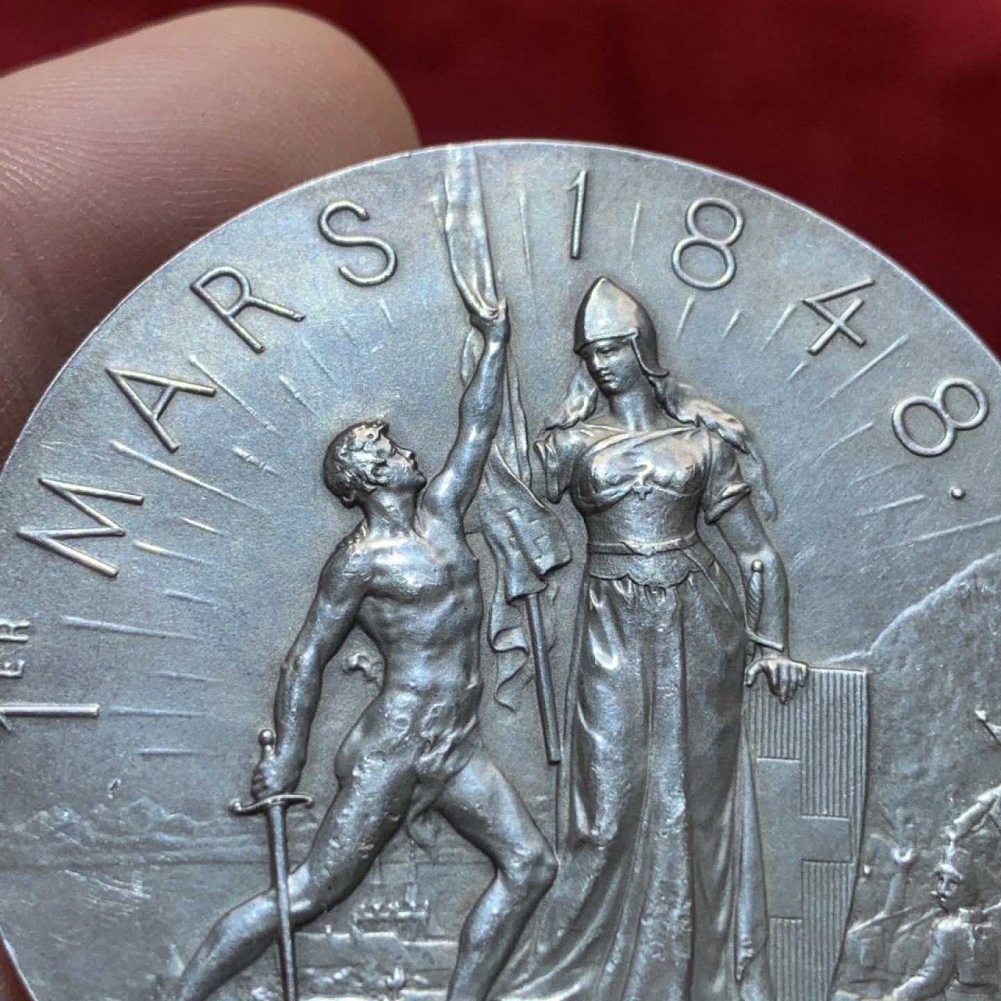 《竞宝斋》第93场-本周日，周一2场连拍（全场不限金额包邮） 1898年瑞士纳沙泰尔加入瑞士联邦50周年 大银章，直径48mm，重量45.1g。