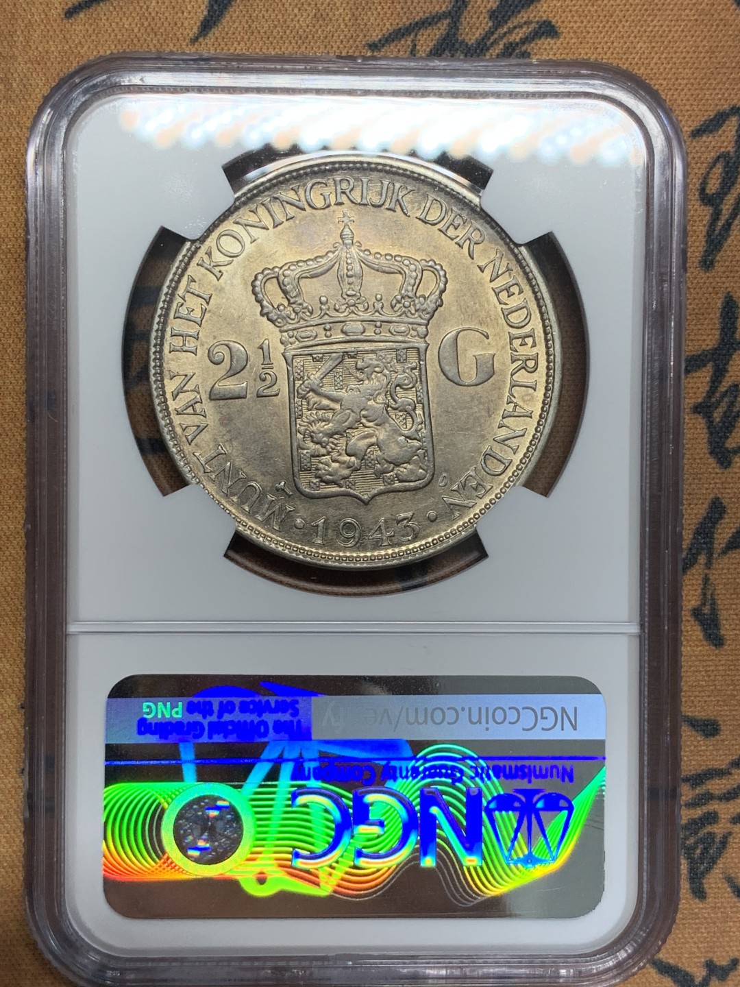 《竞宝斋》第93场-本周日，周一2场连拍（全场不限金额包邮） NGC-AU58 荷属东印度 1943年 威廉米娜女王 2.5盾大银币 原光好品 少见品种