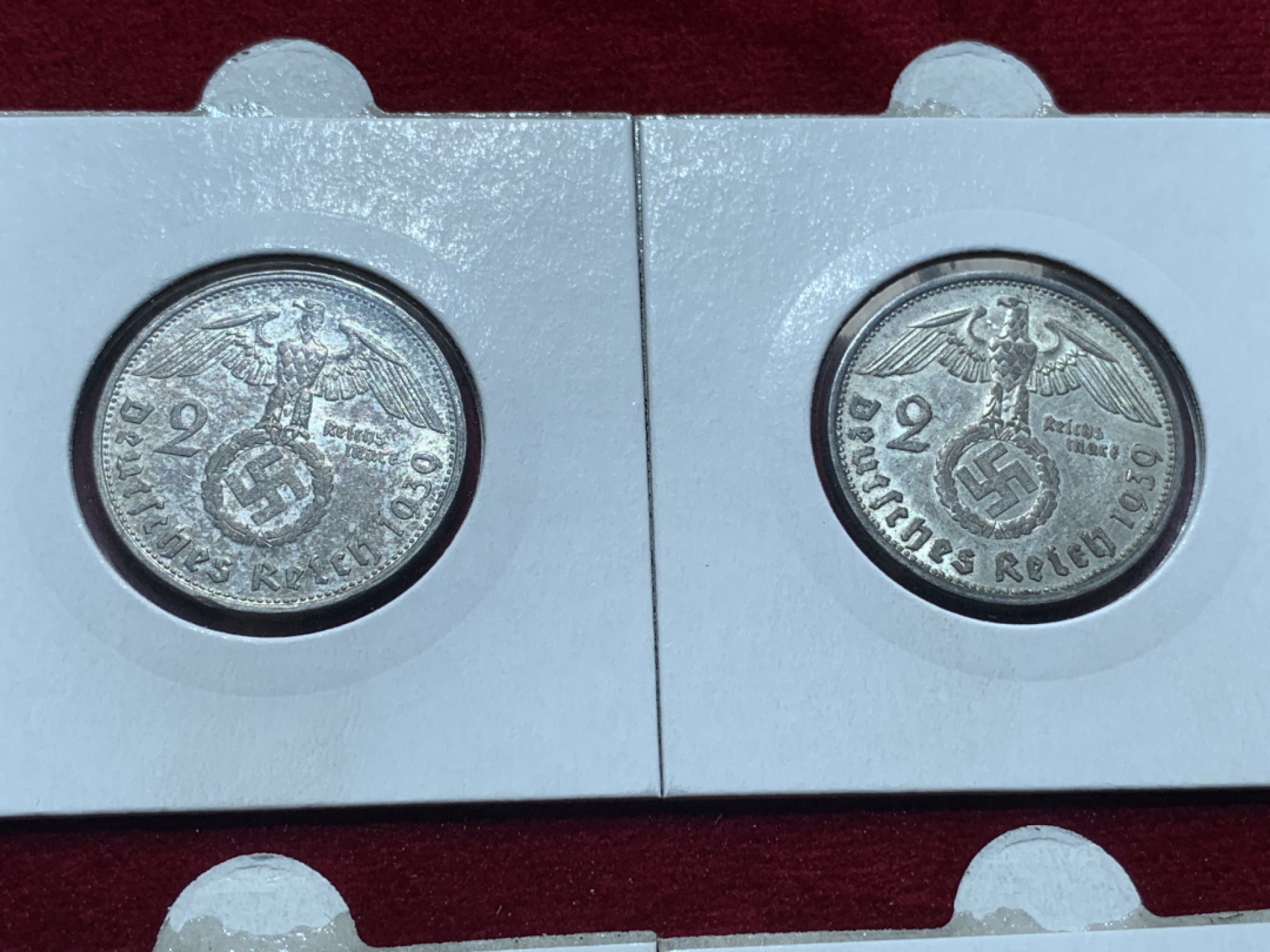 《竞宝斋》第93场-本周日，周一2场连拍（全场不限金额包邮） 兴登堡 2马克银币  1939年ADEFGJ六厂，E厂发行量250825枚，存量特别少 裸币，灯塔纸夹