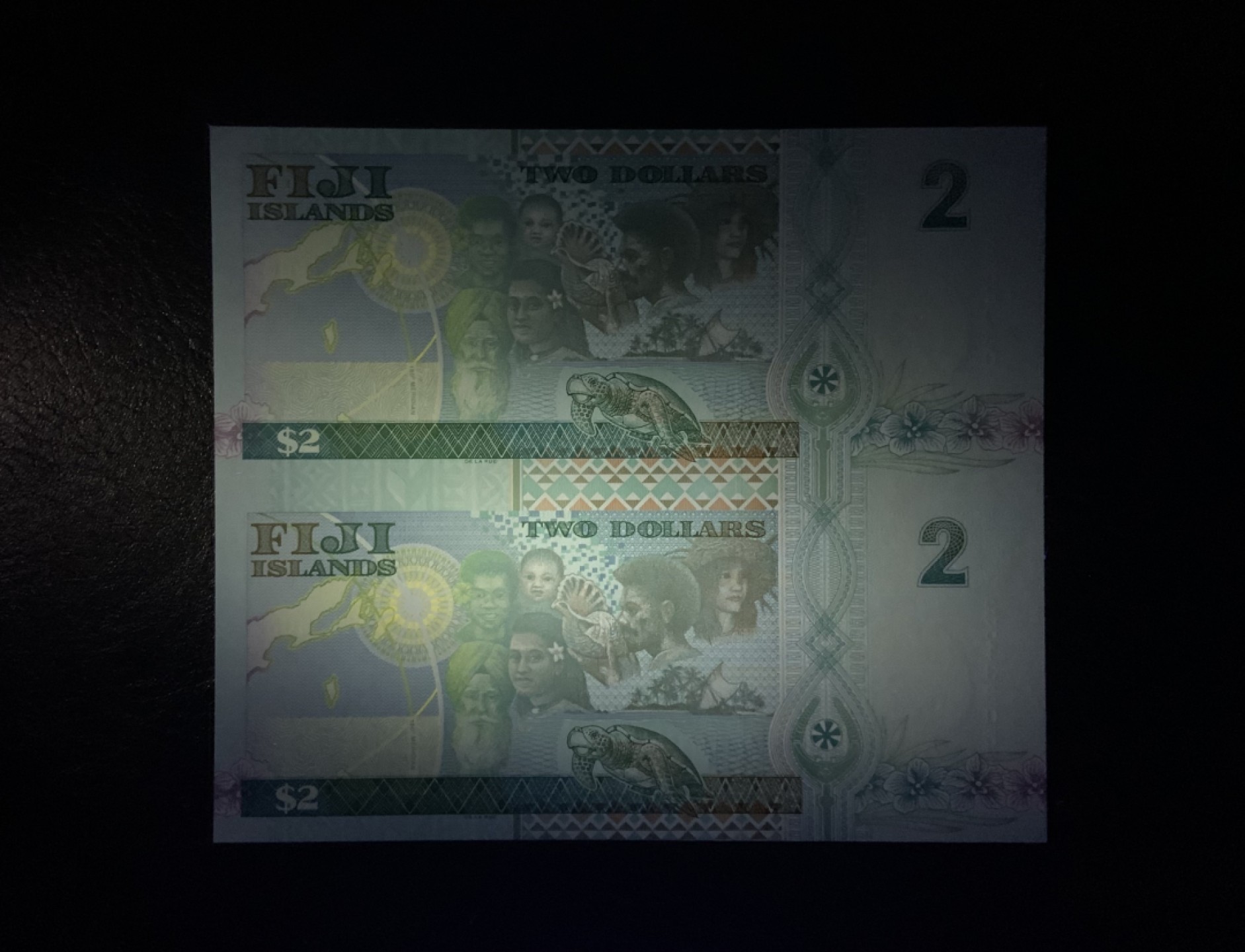 收藏联盟Quantum Auction 第189期中秋拍卖(已更新) 斐济2000年2元千禧年纪念2连体钞 品相全新UNC 带原册