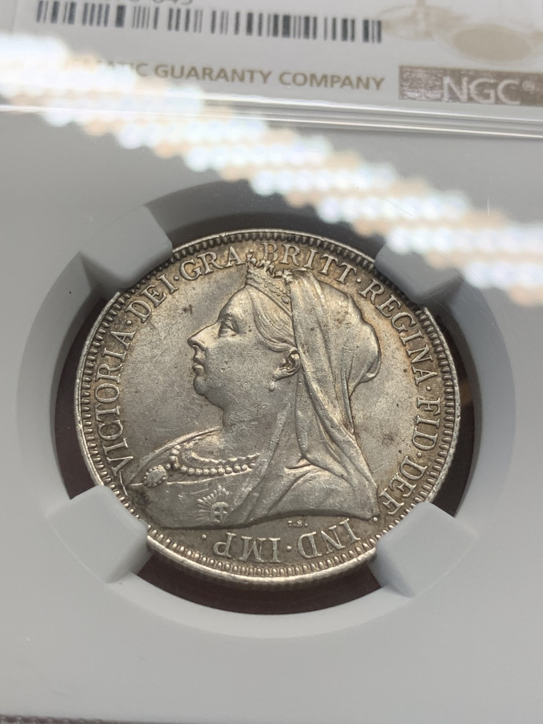 《竞宝斋》第93场-本周日，周一2场连拍（全场不限金额包邮） NGC-MS63 英国1895维多利亚批纱2先令 