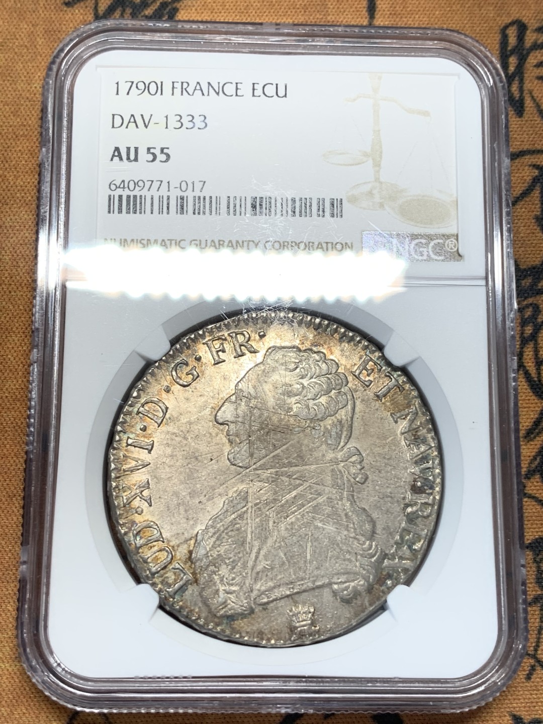 《竞宝斋》第93场-本周日，周一2场连拍（全场不限金额包邮） NGC-AU55第五名 法国1790年路易十六1埃居大银币 表面是常规减重痕