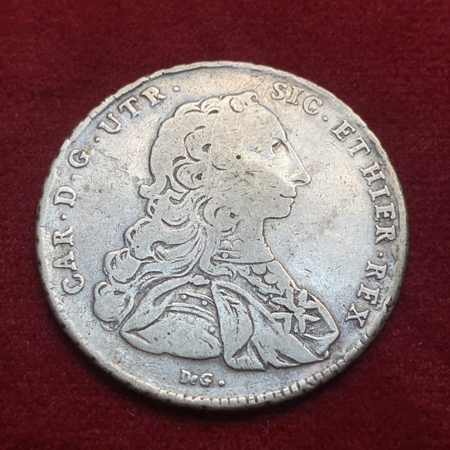 《竞宝斋》第93场-本周日，周一2场连拍（全场不限金额包邮） 1754/3年稀少骑字版 西班牙卡洛斯三世年轻的时候 意大利那不勒斯 120Grana银币 这个年代的那不勒斯币很少见，品相普遍不好，这个已经很好了 背面减重痕