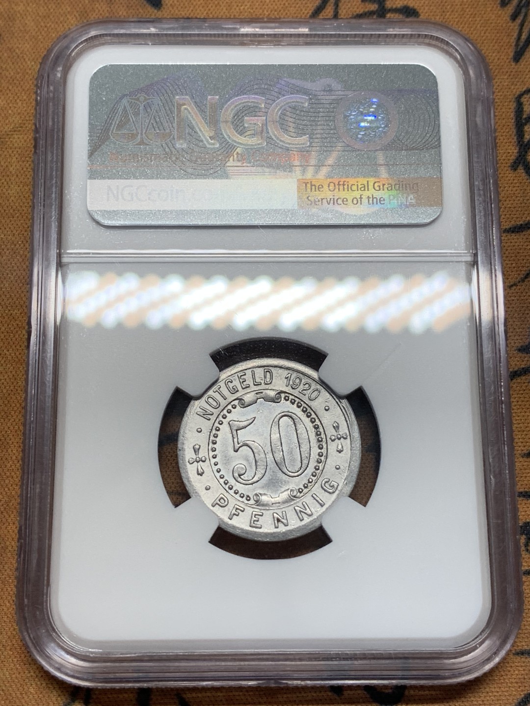 《竞宝斋》第93场-本周日，周一2场连拍（全场不限金额包邮） NGC-UNCD 德紧名誉品 门登洞熊1920年50芬尼铝币 打制深峻带原光 可惜给了清洗