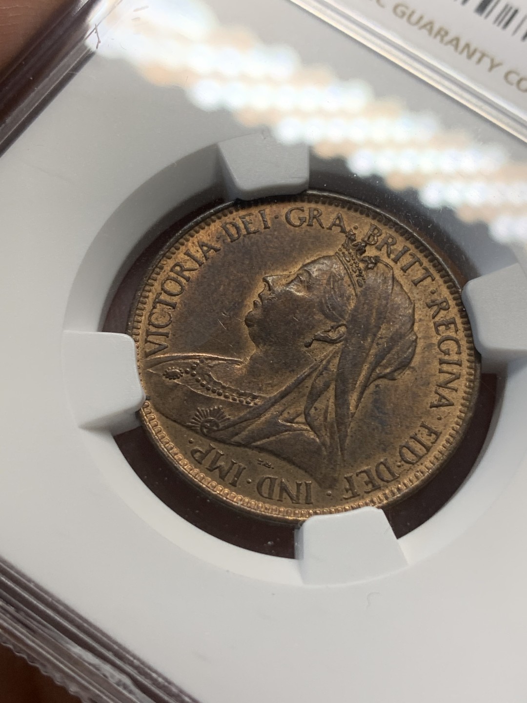 《竞宝斋》第93场-本周日，周一2场连拍（全场不限金额包邮） NGC-MS63RB 英国1897年半便士铜币低海版 包浆醇厚 光度一流 铜光味道出色 打制细节完美 少见版别 克书价MS63分120刀