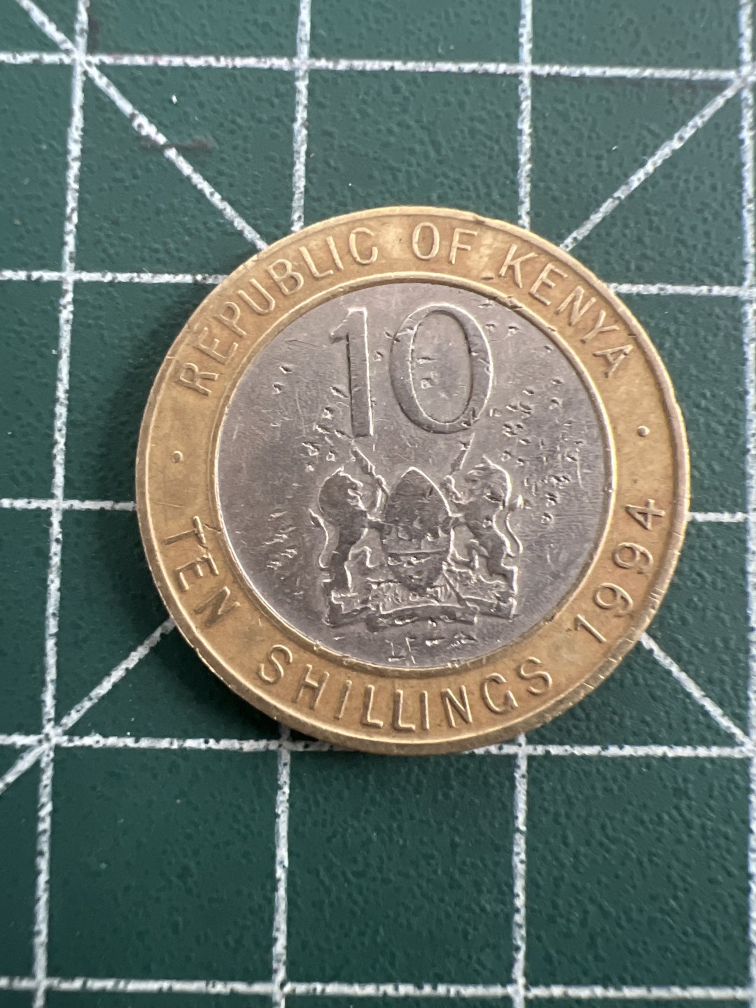 泡泡堂第八十期  世界硬币纪念章邮票专场（无押金，无佣金，捡漏，全场20包邮，偏远地区除外） 肯尼亚十先令中年