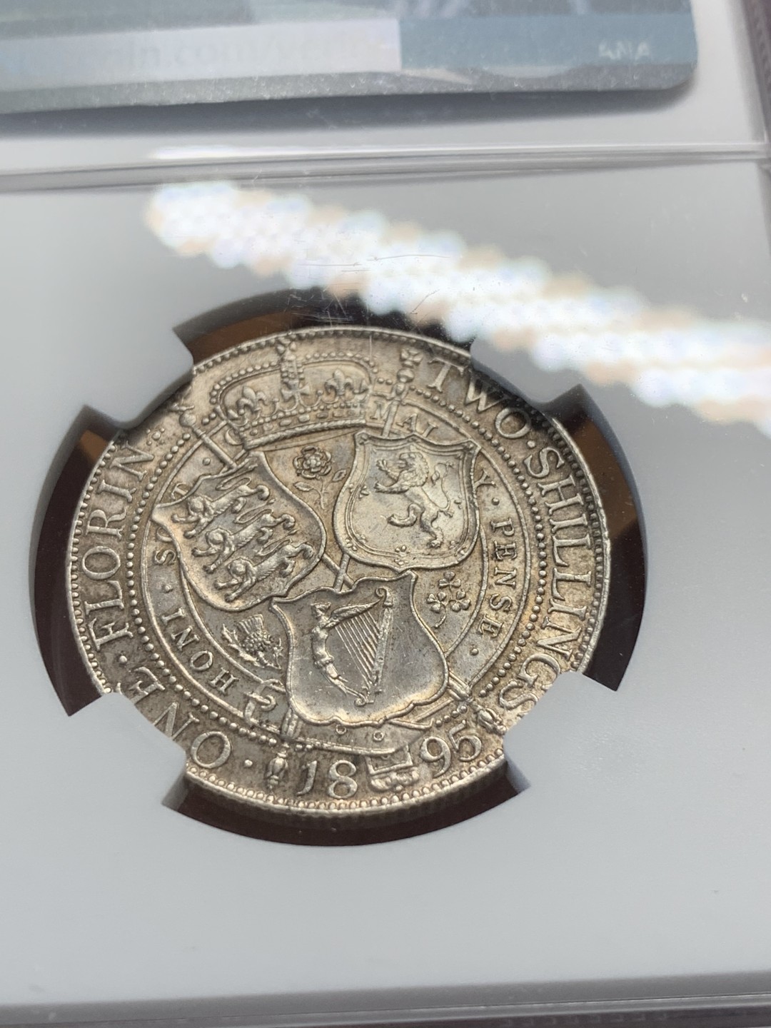 《竞宝斋》第93场-本周日，周一2场连拍（全场不限金额包邮） NGC-MS63 英国1895维多利亚批纱2先令 