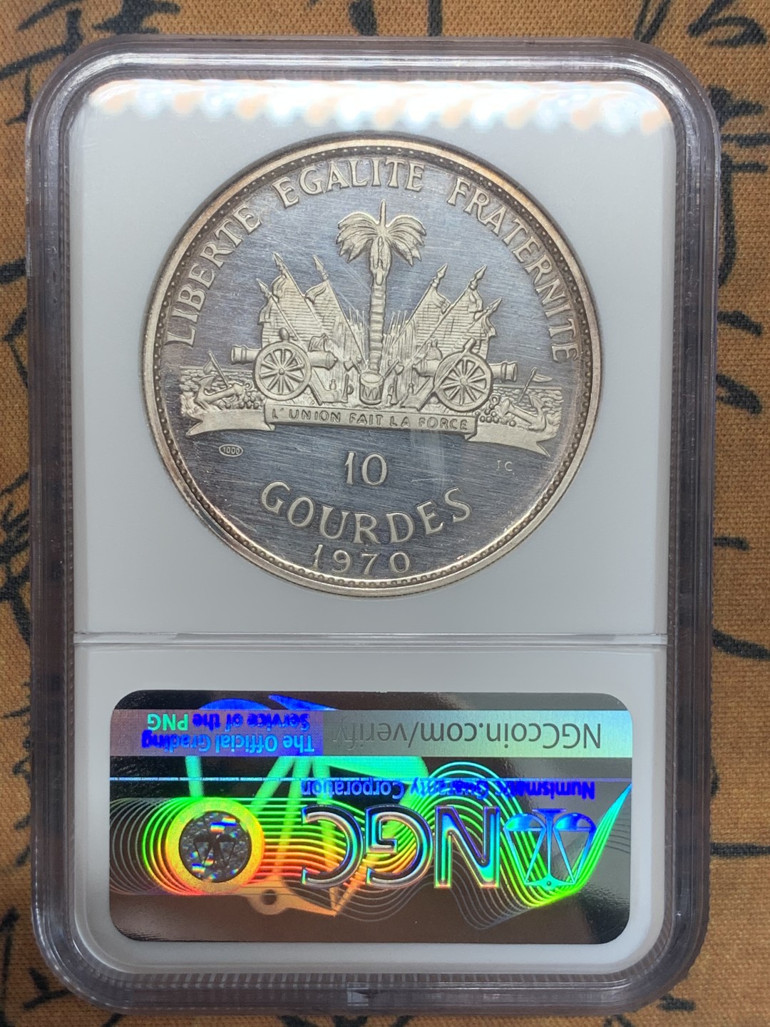 《竞宝斋》第93场-本周日，周一2场连拍（全场不限金额包邮） NGC-PF65UC 海地1970年10G将军加厚银币（带粉彩、加厚盒）发行量仅1500枚，重47.05g