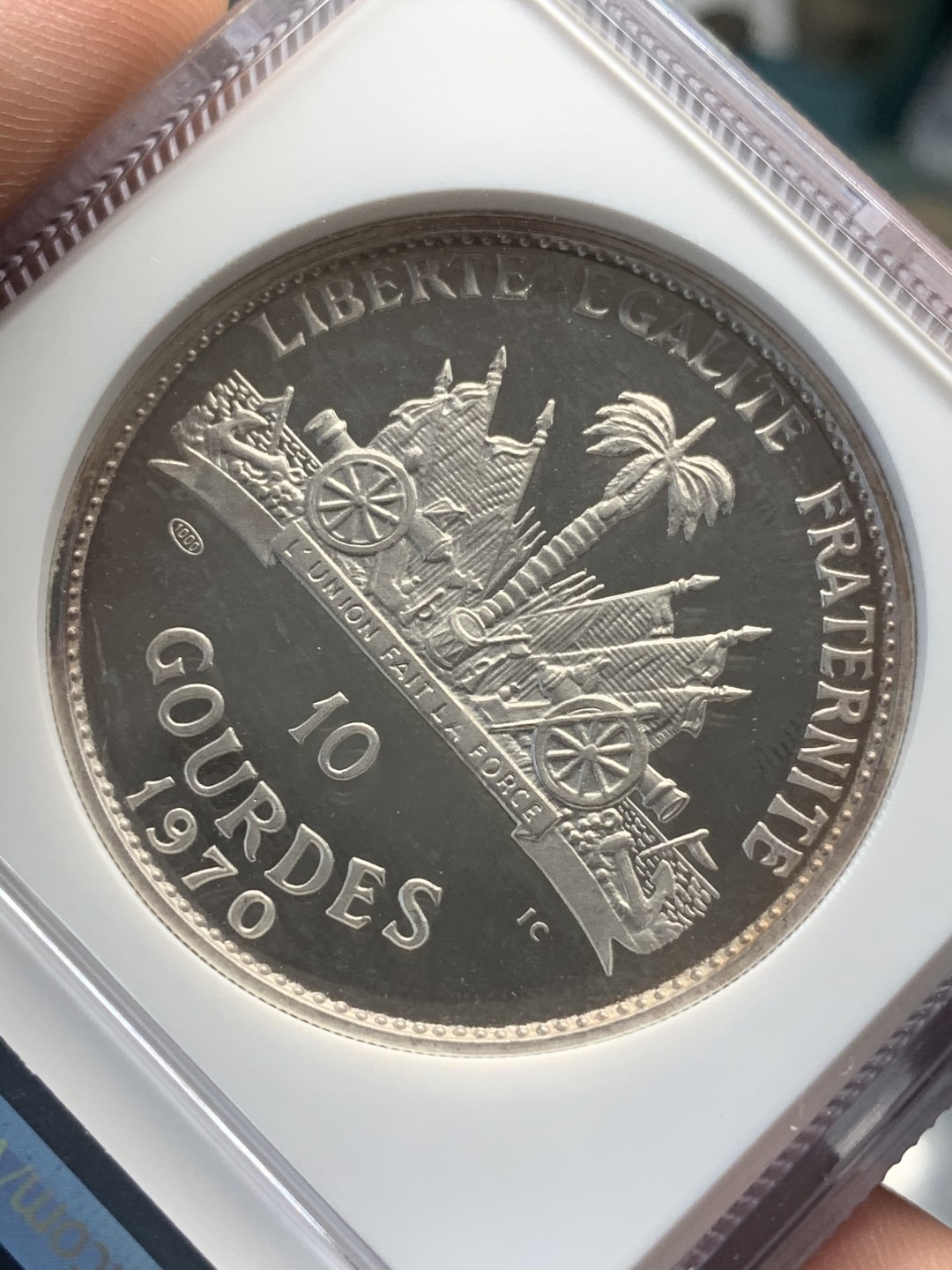 《竞宝斋》第93场-本周日，周一2场连拍（全场不限金额包邮） NGC-PF65UC 海地1970年10G将军加厚银币（带粉彩、加厚盒）发行量仅1500枚，重47.05g