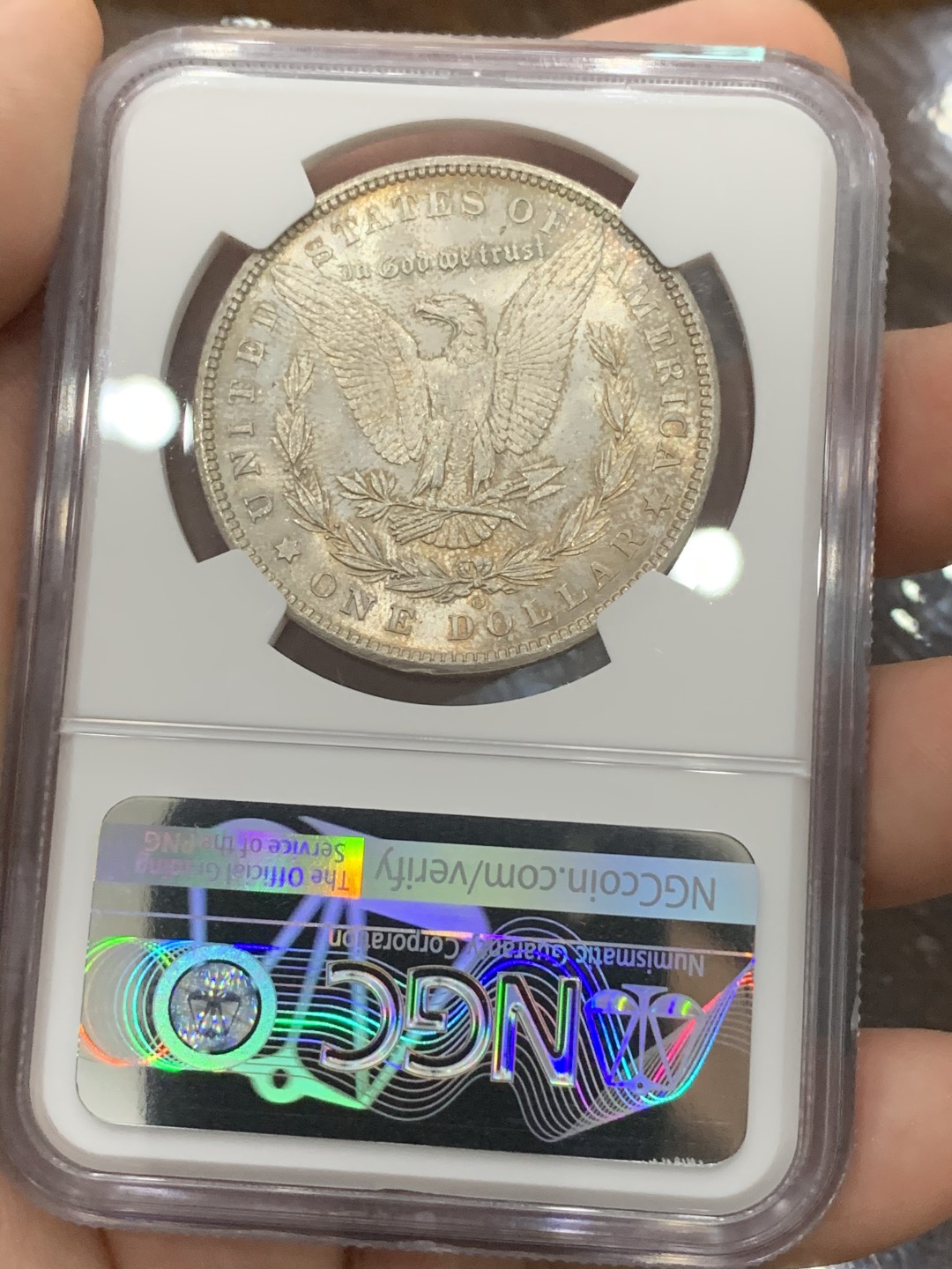 《竞宝斋》第93场-本周日，周一2场连拍（全场不限金额包邮） NGC-MS64 美国1904-O年 摩根一元大银币 环彩包浆 非常棒