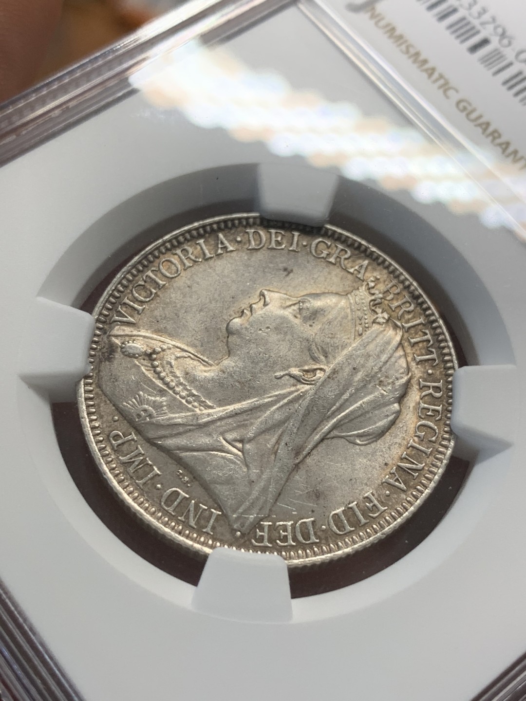 《竞宝斋》第93场-本周日，周一2场连拍（全场不限金额包邮） NGC-MS63 英国1895维多利亚批纱2先令 