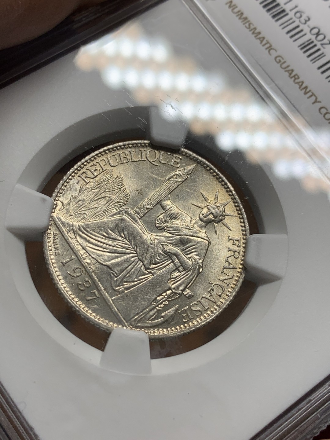 《竞宝斋》第93场-本周日，周一2场连拍（全场不限金额包邮） NGC-MS61 法属印支 1937年坐洋2角银币 卷拆曝光品相