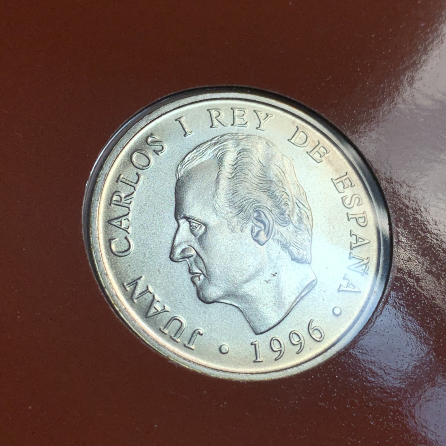 《竞宝斋》第93场-本周日，周一2场连拍（全场不限金额包邮） 卡装西班牙1996年画家戈雅 2000比塞塔大银币  18克 925银